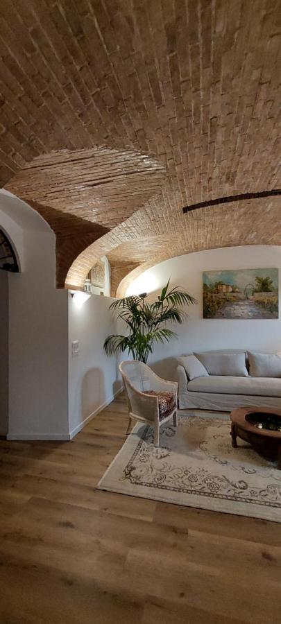 Antica Dimora Apartment San Felice del Benaco Luaran gambar
