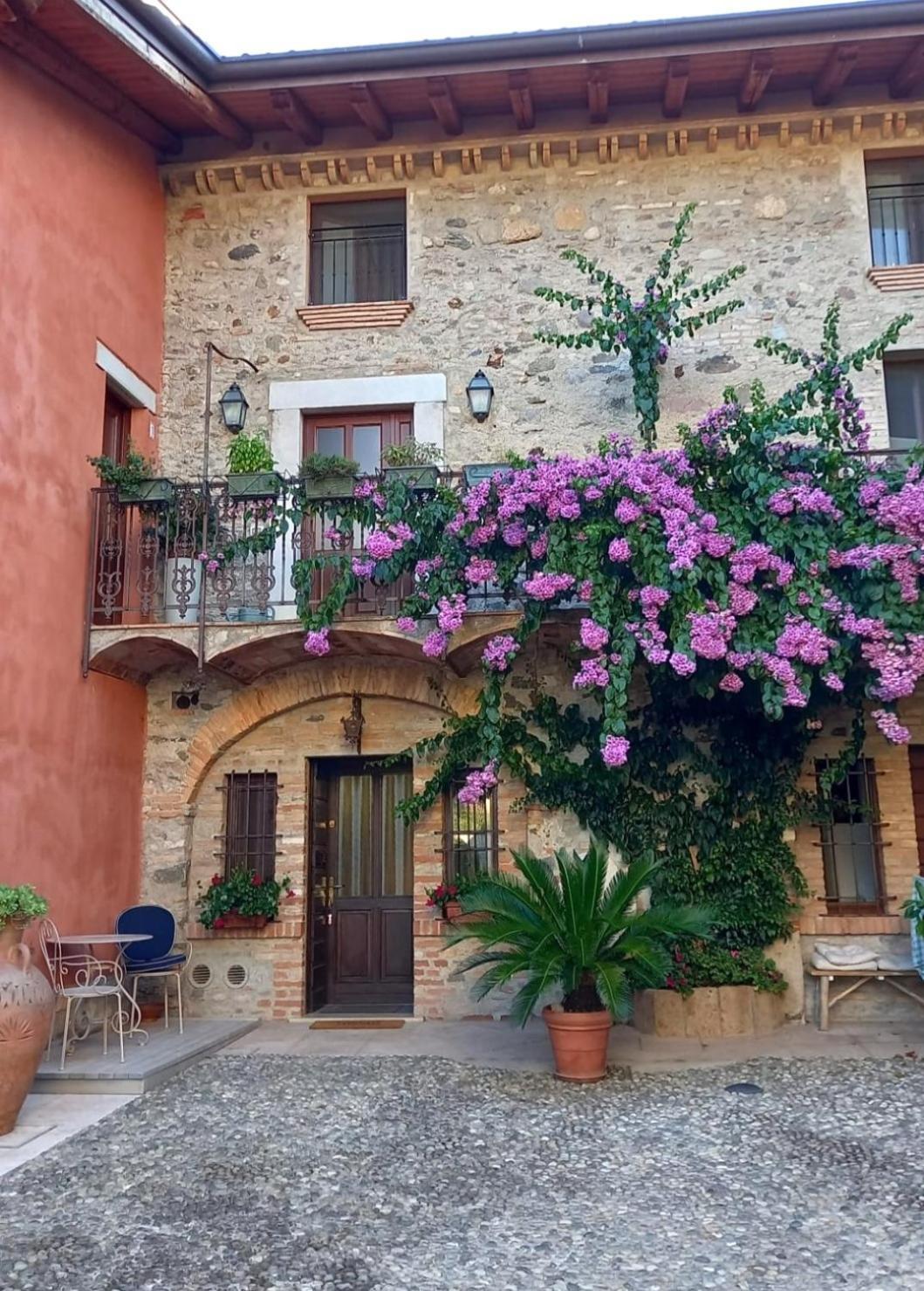 Antica Dimora Apartment San Felice del Benaco Luaran gambar